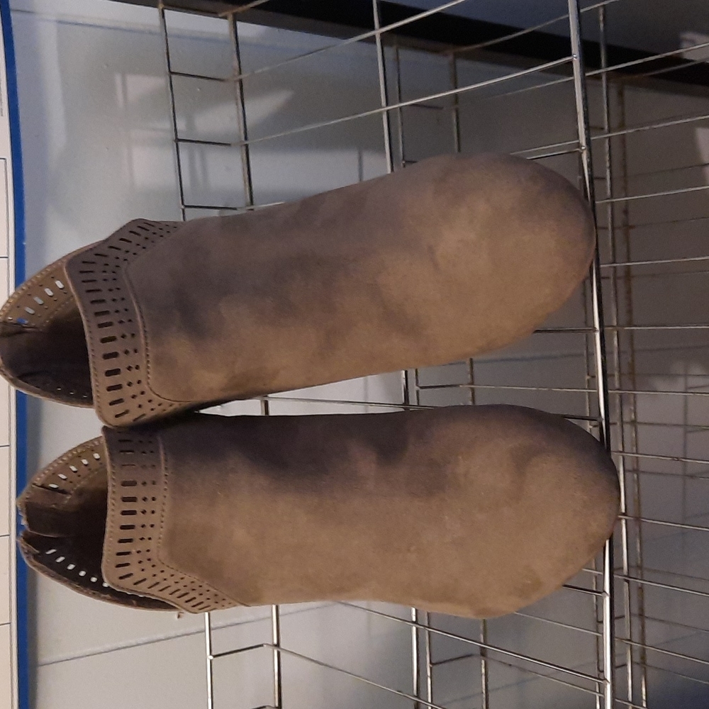 Ladies boots